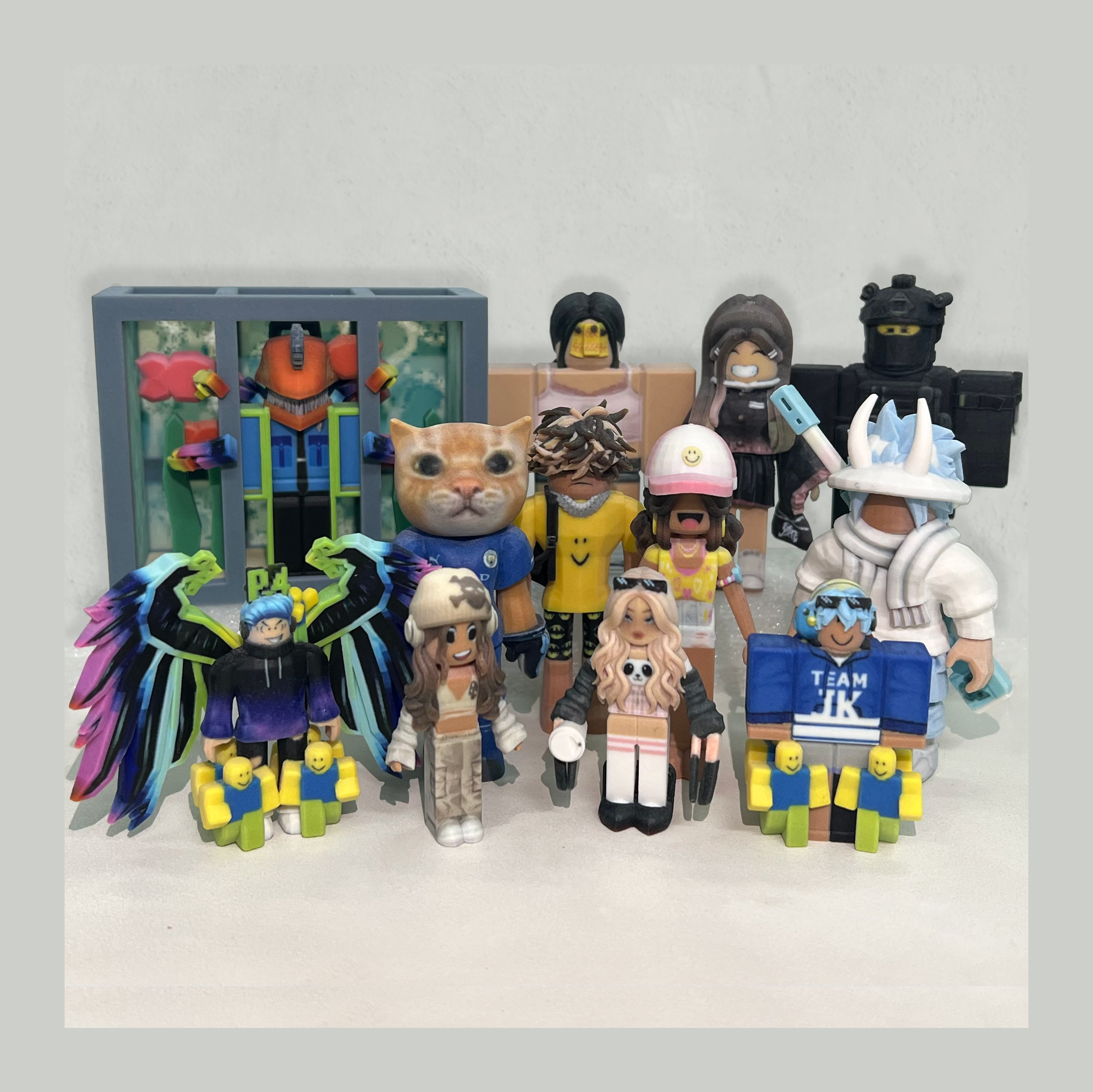  Roblox Celebrity Collection - Series 4 Figure 12pk